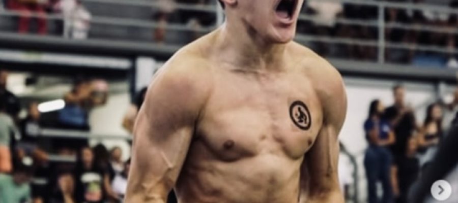 Christian Monteiro, de apenas 15 anos, entrará em ação para a disputa de uma superluta no Turris Invitational, em novembro (Foto: Reprodução)